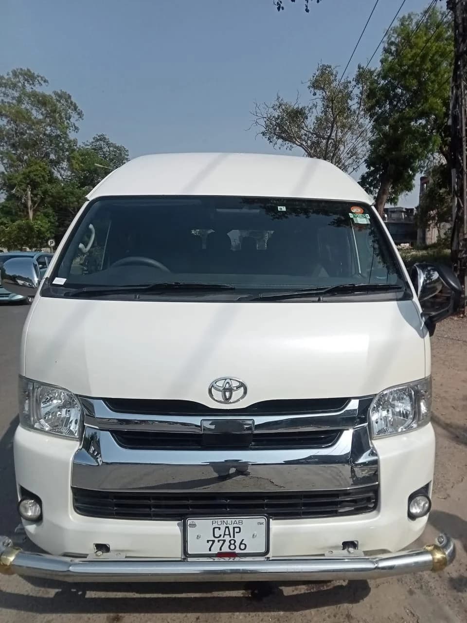 Toyota Grand Cabin - 2