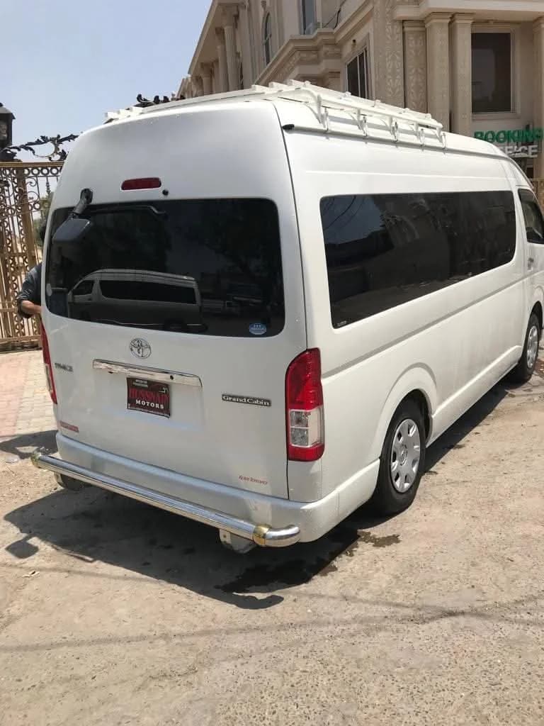 Toyota Grand Cabin - 4